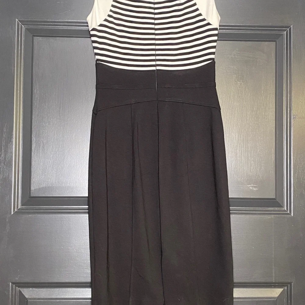 White House Black Market Career Shift Dress Black White Stripe Size 00